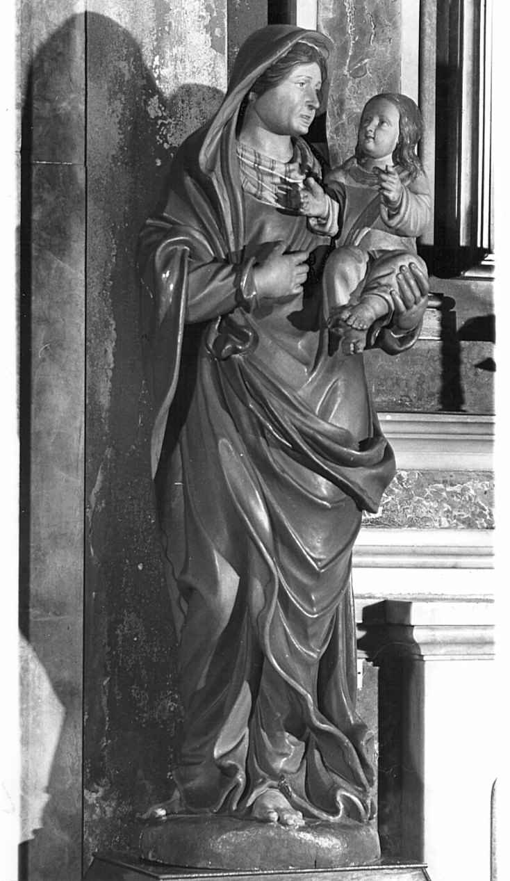 Madonna con Bambino (statua, opera isolata) - bottega lombarda (sec. XIX)