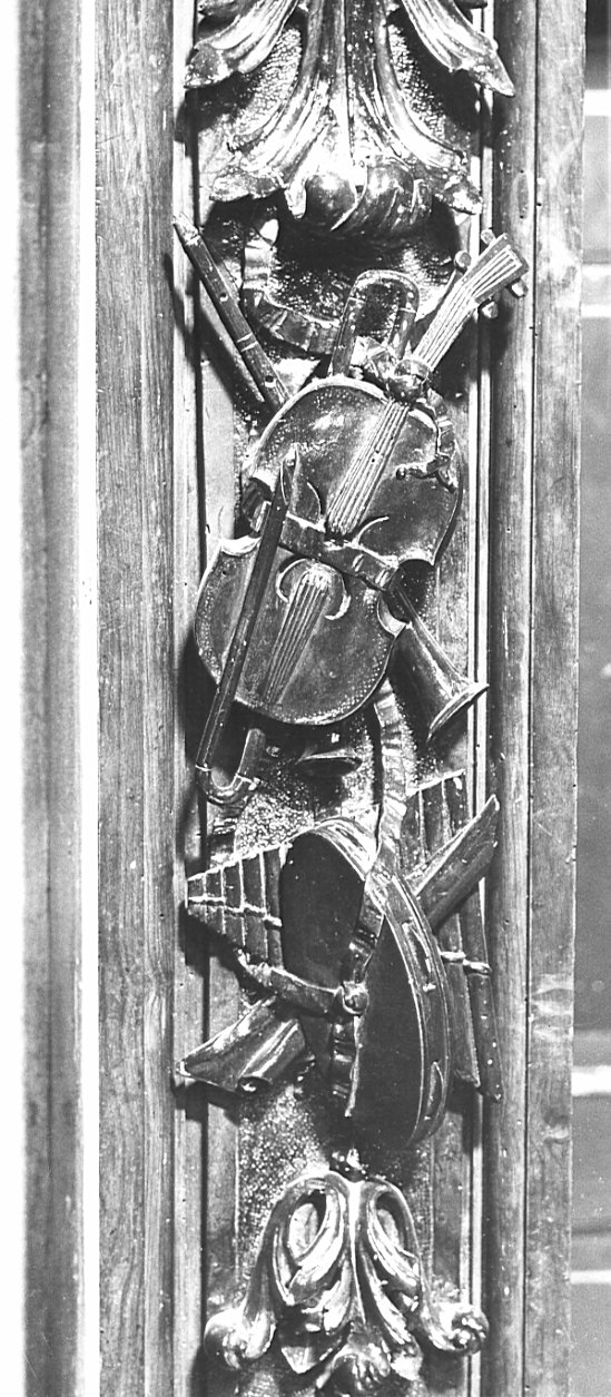 decorazione a intaglio, elemento d'insieme - bottega lombarda (sec. XVII)