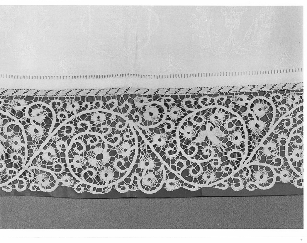 tovaglia d'altare, opera isolata - manifattura lombarda (inizio sec. XX)