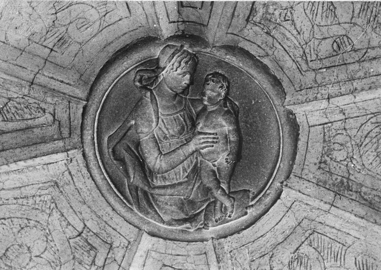Madonna con Bambino (rilievo, opera isolata) - bottega milanese (fine sec. XV)