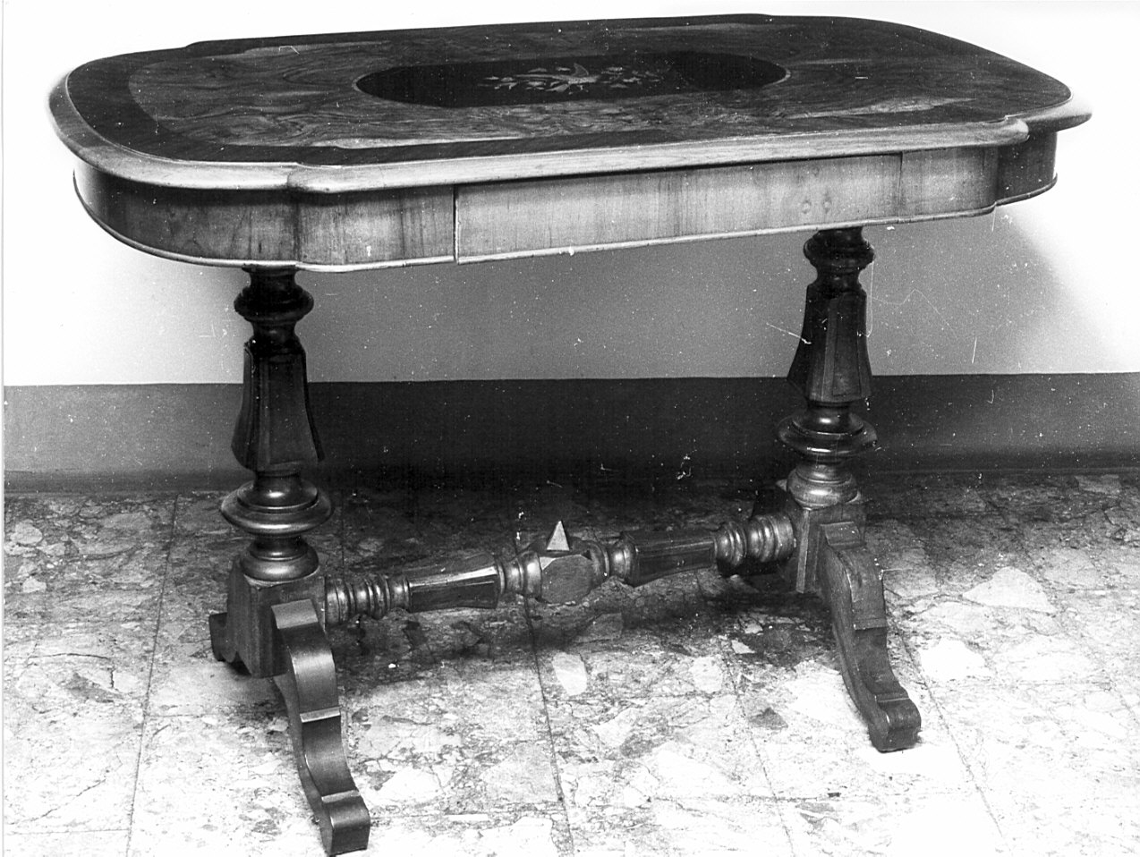 tavolo, opera isolata - bottega lombarda (secc. XIX/ XX)