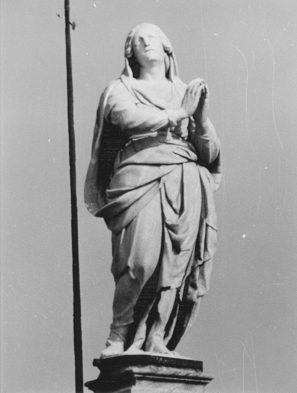 Madonna (statua, opera isolata) di Prevosti Girolamo (attribuito) (sec. XVII)