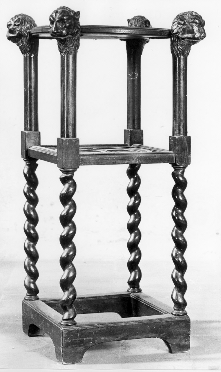 tavolino, opera isolata - bottega lombarda (fine/inizio secc. XIX/ XX)