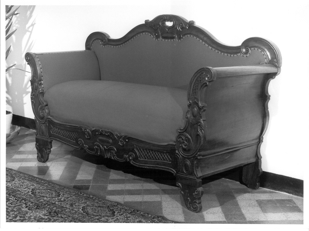 divano, opera isolata - ambito lombardo (prima metà sec. XIX)