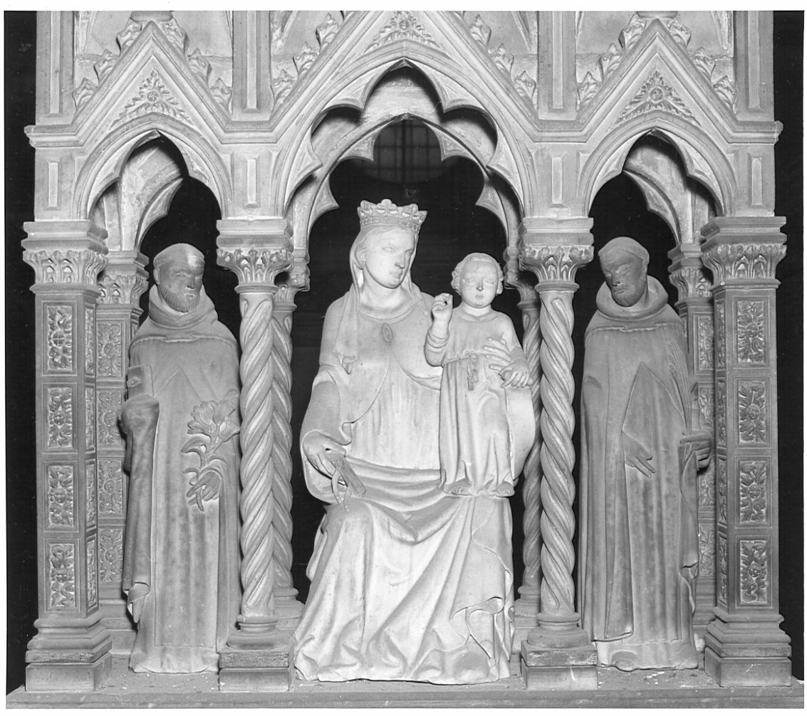 Madonna con Bambino (statua, elemento d'insieme) di Balducci Giovanni (e aiuti) (sec. XIV)