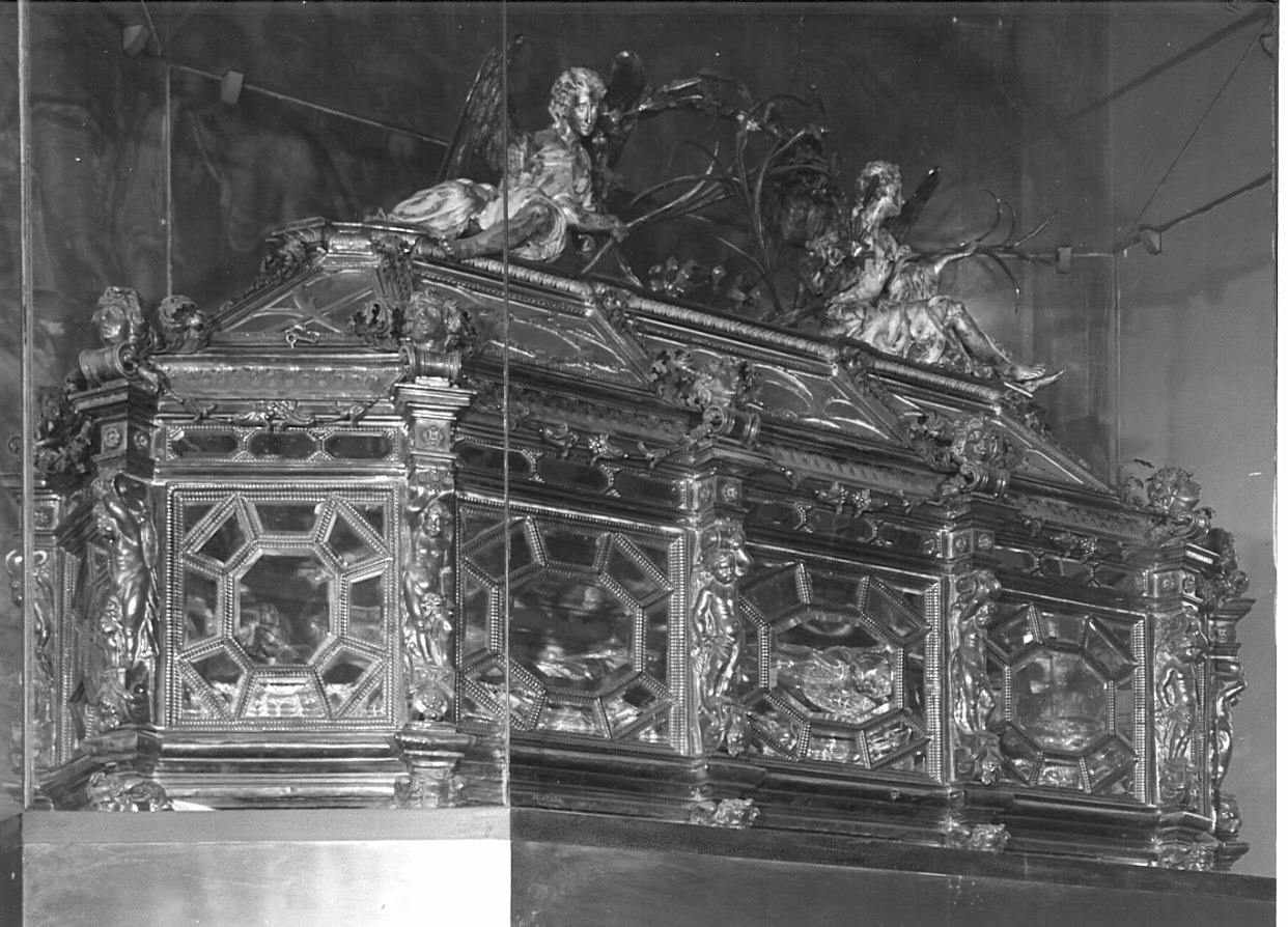 reliquiario a teca - a urna, opera isolata di Garavaglia Carlo (sec. XVII)