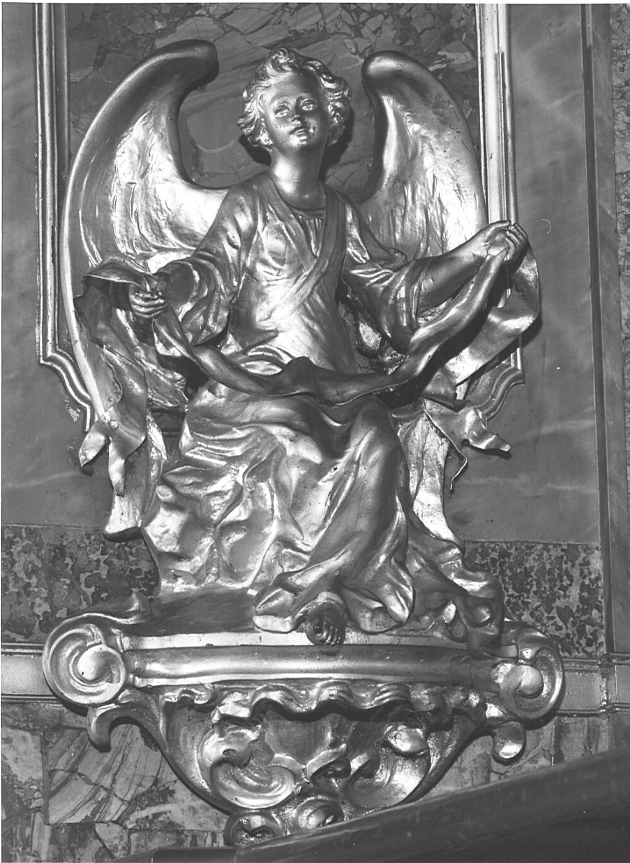 angelo con cartiglio (statuetta, elemento d'insieme) di Garavaglia Carlo (sec. XVII)