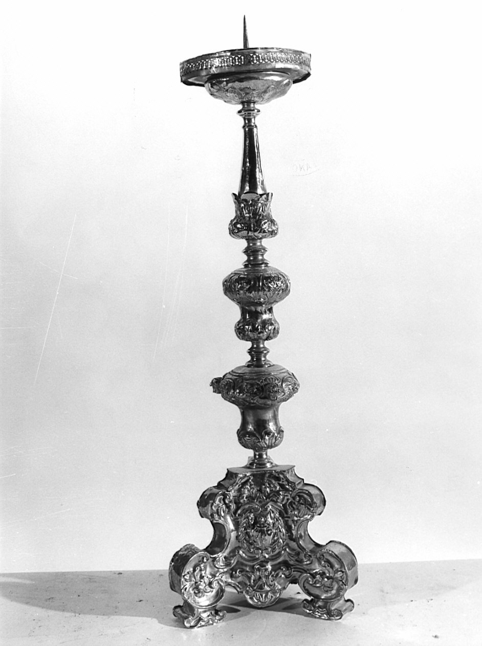 candeliere d'altare, serie - bottega lodigiana (prima metà sec. XVIII)