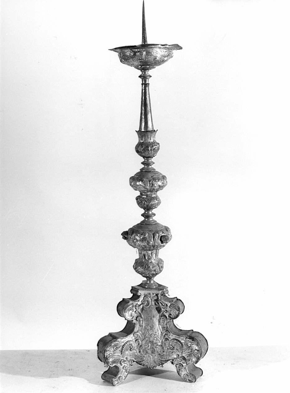 candeliere d'altare, coppia - bottega lodigiana (sec. XVIII)