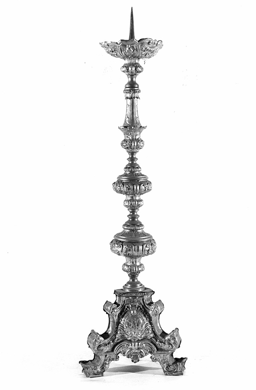 candeliere d'altare, serie - bottega lodigiana (sec. XVIII)