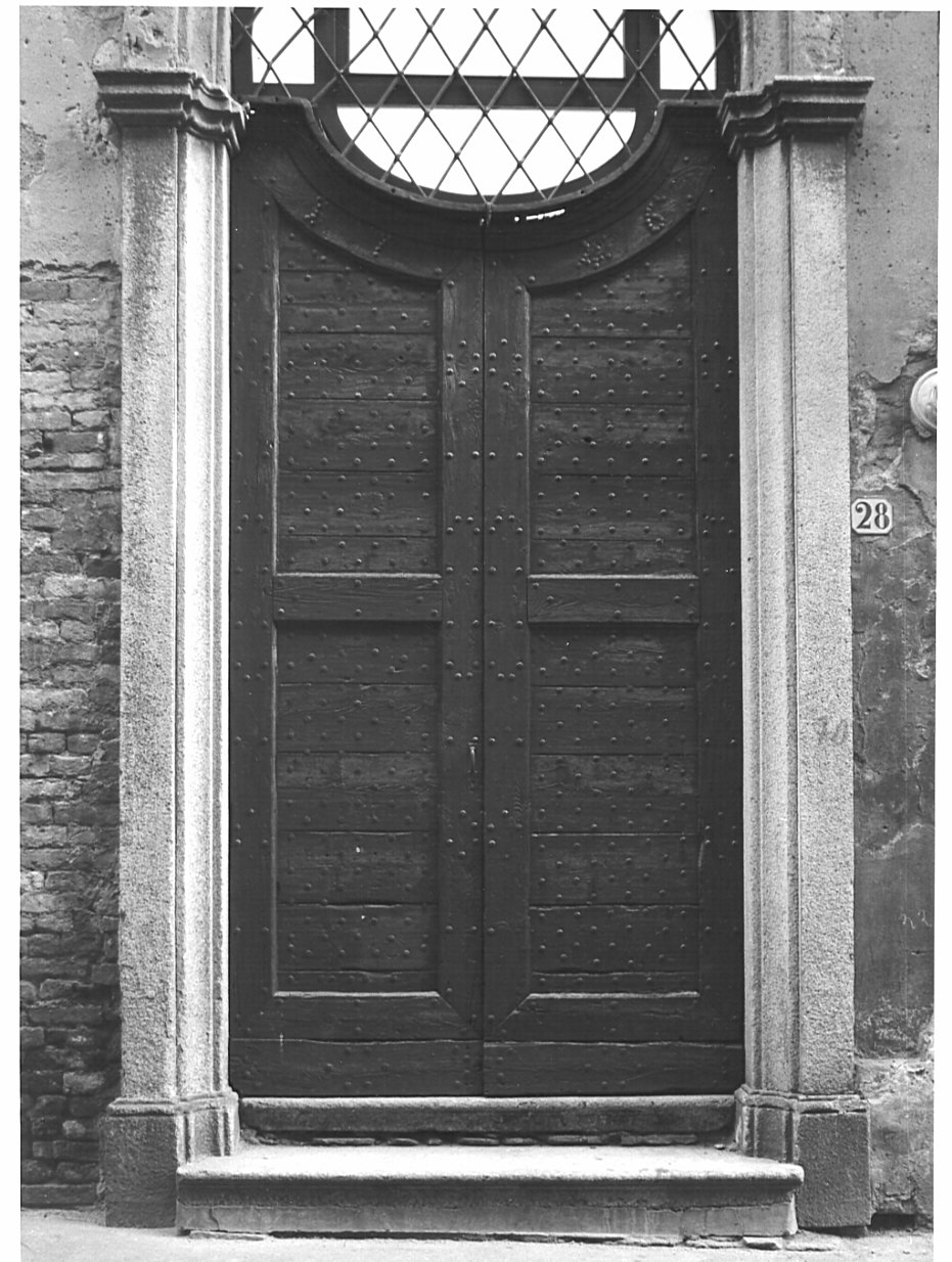 porta, opera isolata - bottega italiana (sec. XVIII)