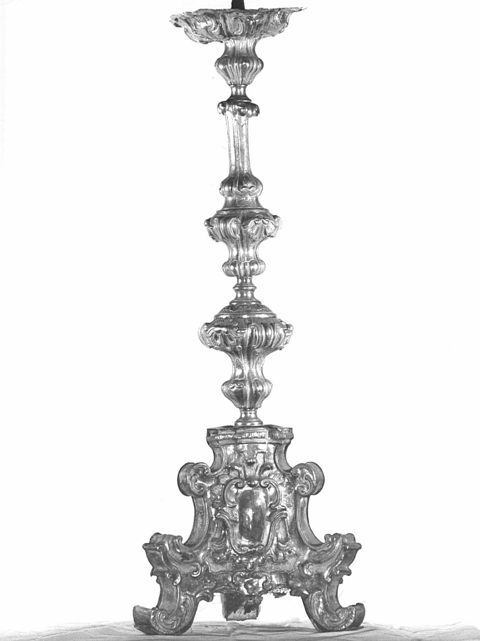 candeliere d'altare, serie - bottega lombarda (metà sec. XVIII)