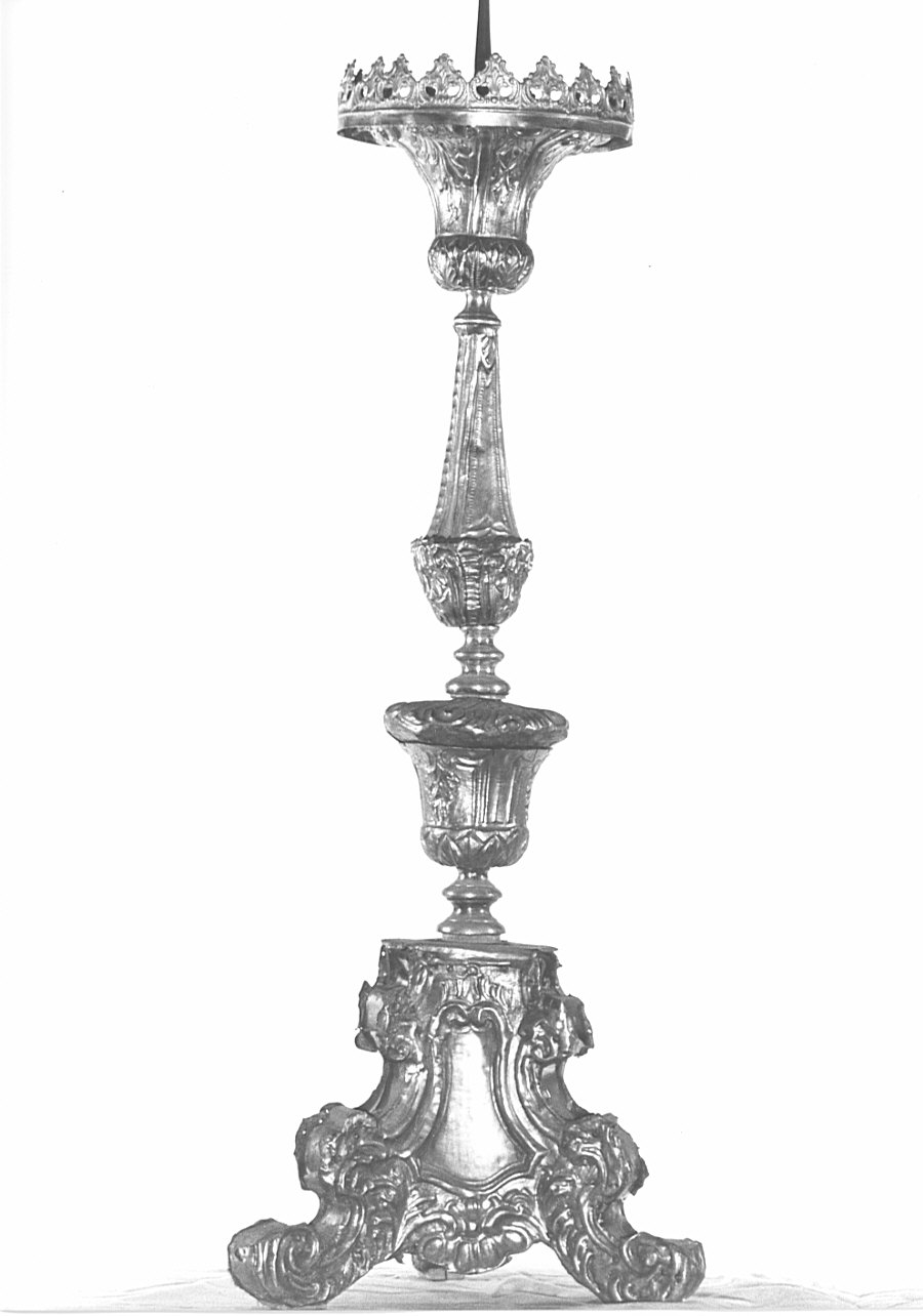 candeliere d'altare, serie - bottega lombarda (metà sec. XVIII)