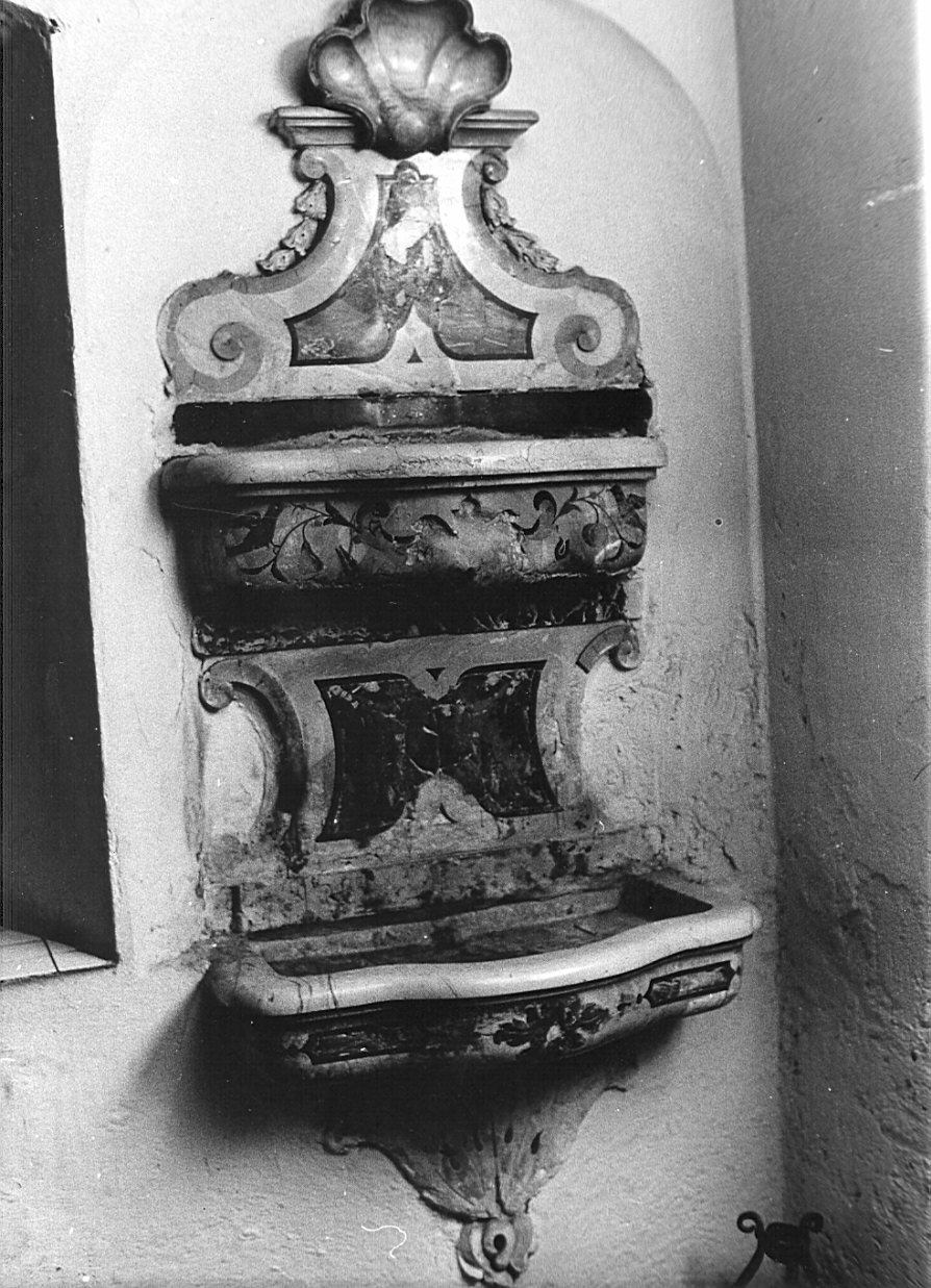 lavabo - a parete, opera isolata - bottega lombarda (prima metà sec. XVIII)