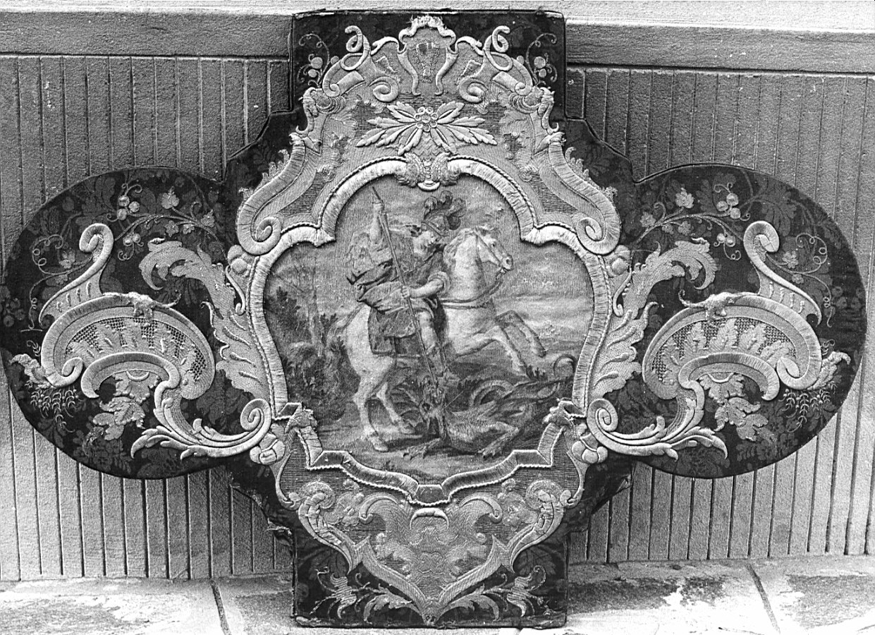San Giorgio uccide il drago (paliotto, opera isolata) - manifattura lombarda (sec. XVIII)
