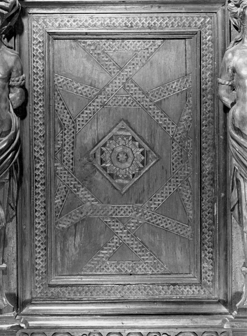 motivi decorativi geometrici (decorazione a intarsio) di Brasca Pietro (attribuito), Ramus Pietro (attribuito) (sec. XVI, sec. XVII, sec. XVIII)