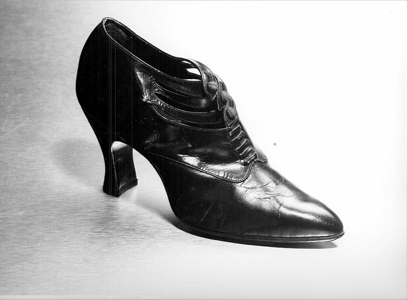Non rilevato (scarpa) - produzione (1931)