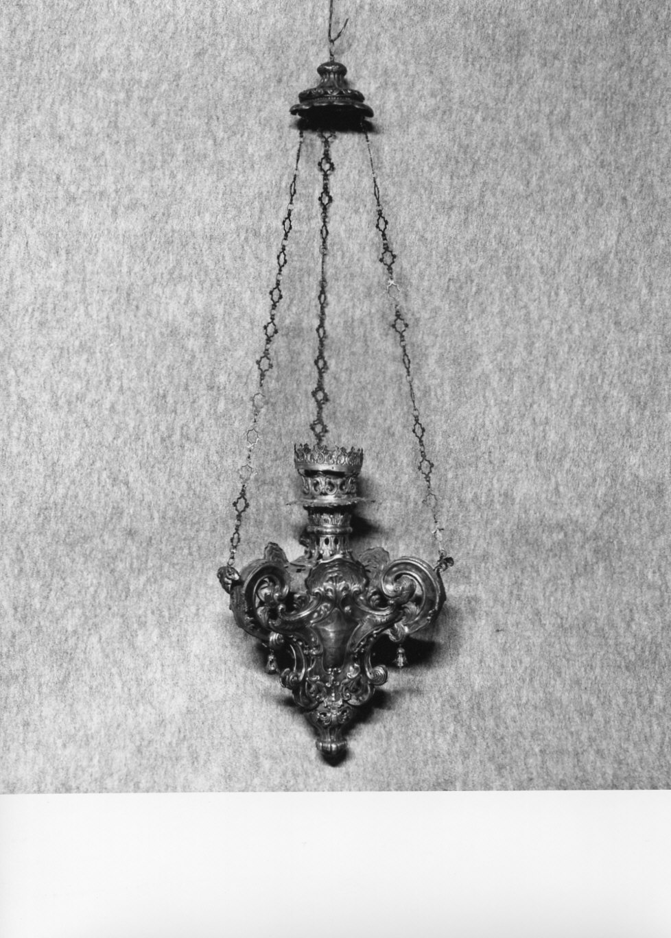 lampada pensile, coppia - ambito lombardo (prima metà sec. XVIII)