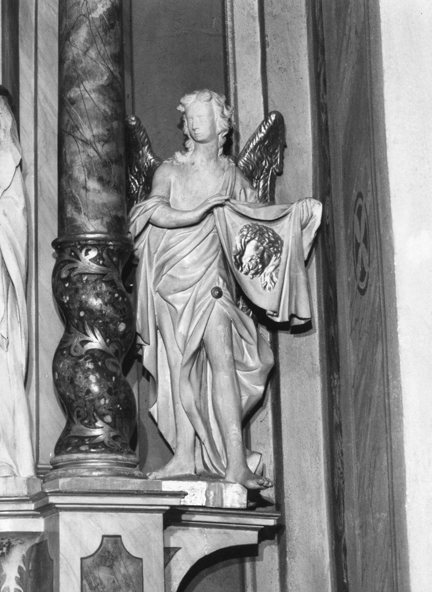 angeli con la Sacra Sindone (statua, elemento d'insieme) - ambito valtellinese (sec. XVIII)