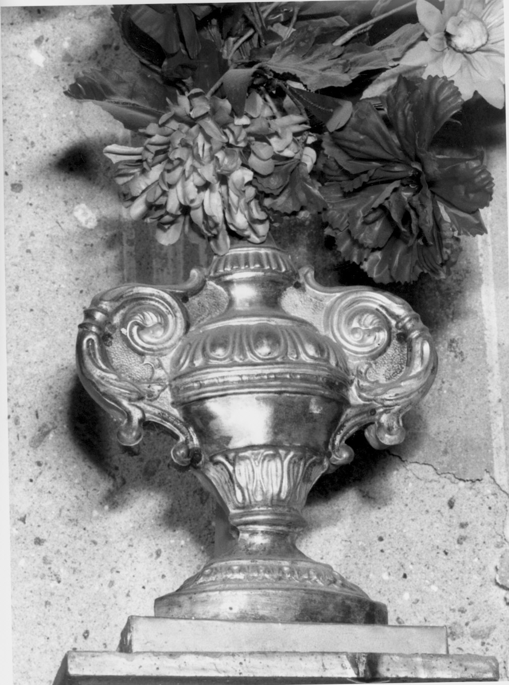 vaso d'altare con composizione floreale - bottega lombarda (sec. XIX)