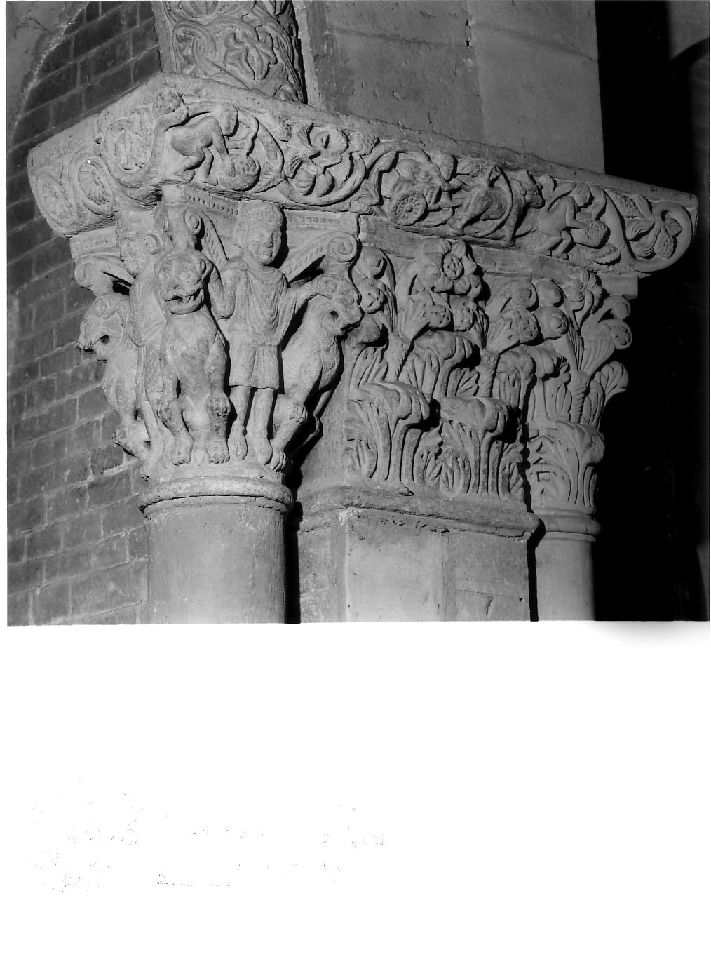 capitello - bottega lombarda (sec. XII)