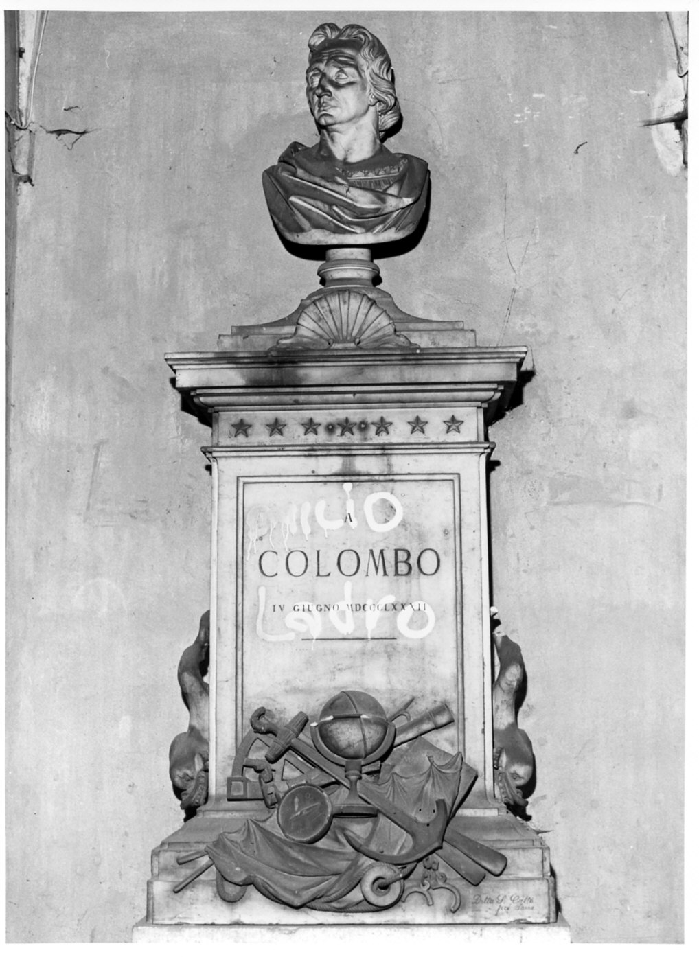 monumento a Cristoforo Colombo (monumento celebrativo, opera isolata) di Martegani Alessandro (sec. XIX)