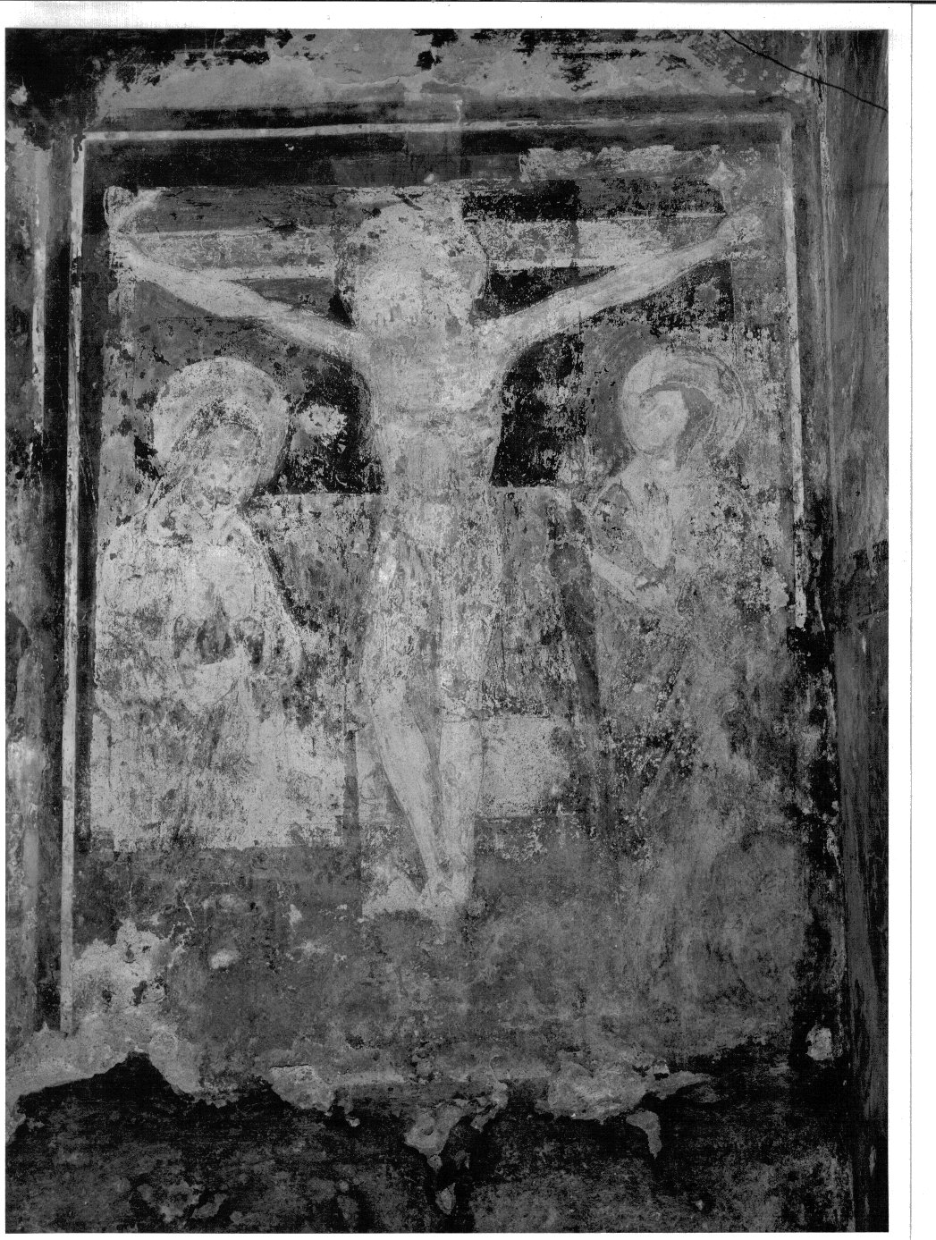 crocifissione di Cristo con la Madonna, San Giovanni Evangelista (dipinto murale) - bottega lombarda (sec. XIV, sec. XV)