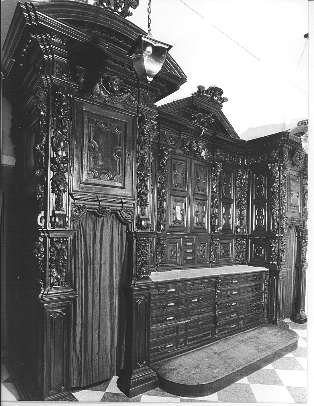 armadio da sacrestia, opera isolata - bottega lombarda (sec. XVII)