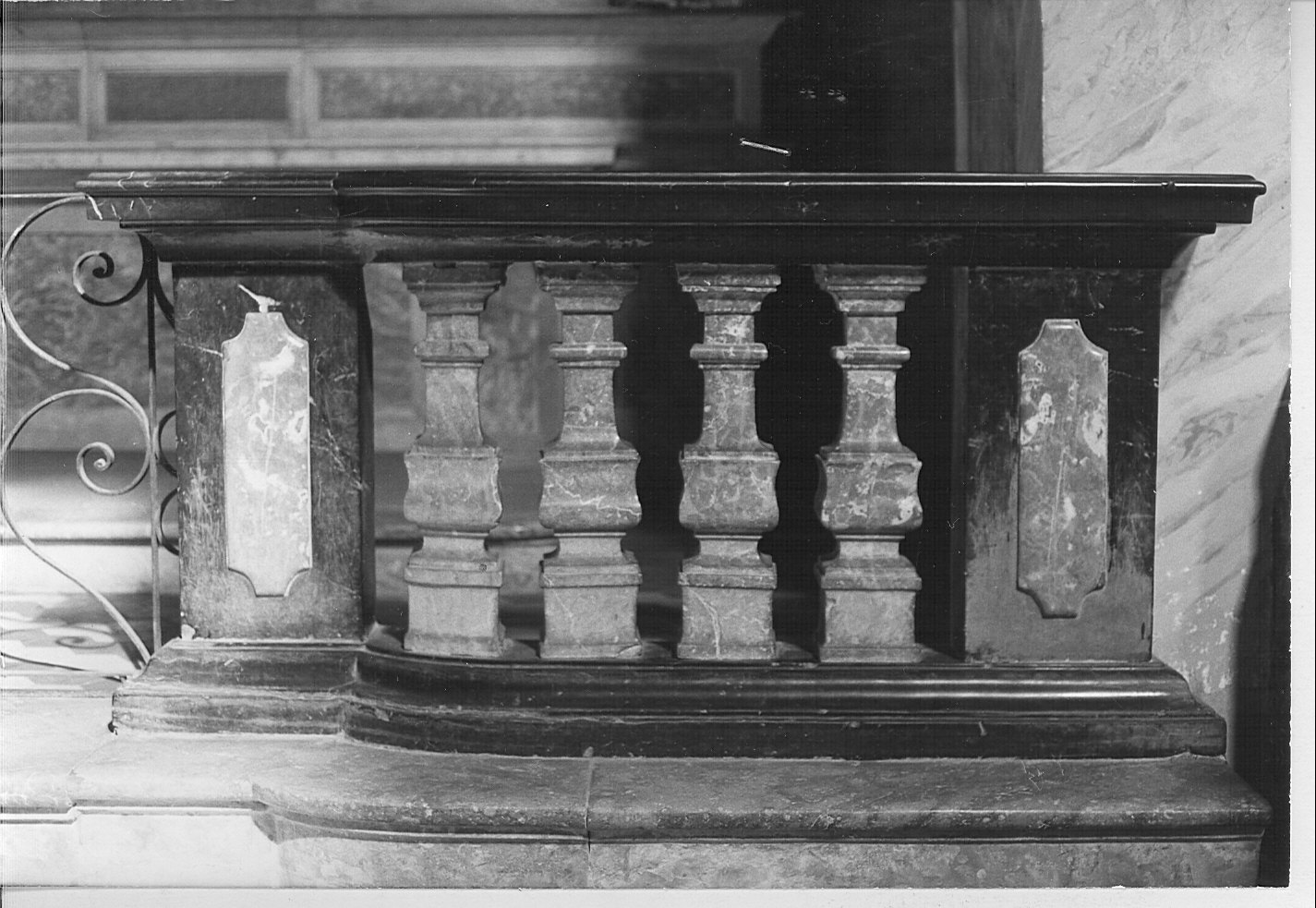 balaustrata di cappella, opera isolata - bottega lombarda (seconda metà sec. XVIII)