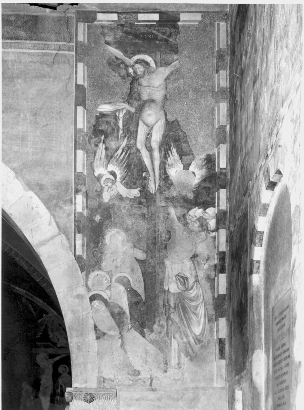 crocifissione (dipinto murale) di Maestro della Tomba Fissiraga (attribuito) (secondo quarto sec. XIV)
