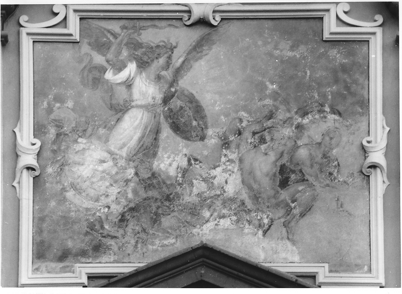 San Michele Arcangelo schiaccia il demonio (dipinto murale, opera isolata) di Barbotti Paolo (sec. XIX)