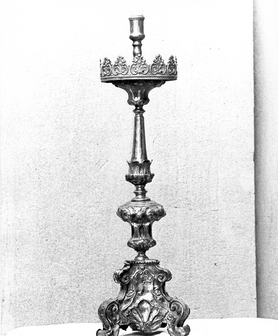 candeliere d'altare, serie - manifattura italiana (sec. XVIII)