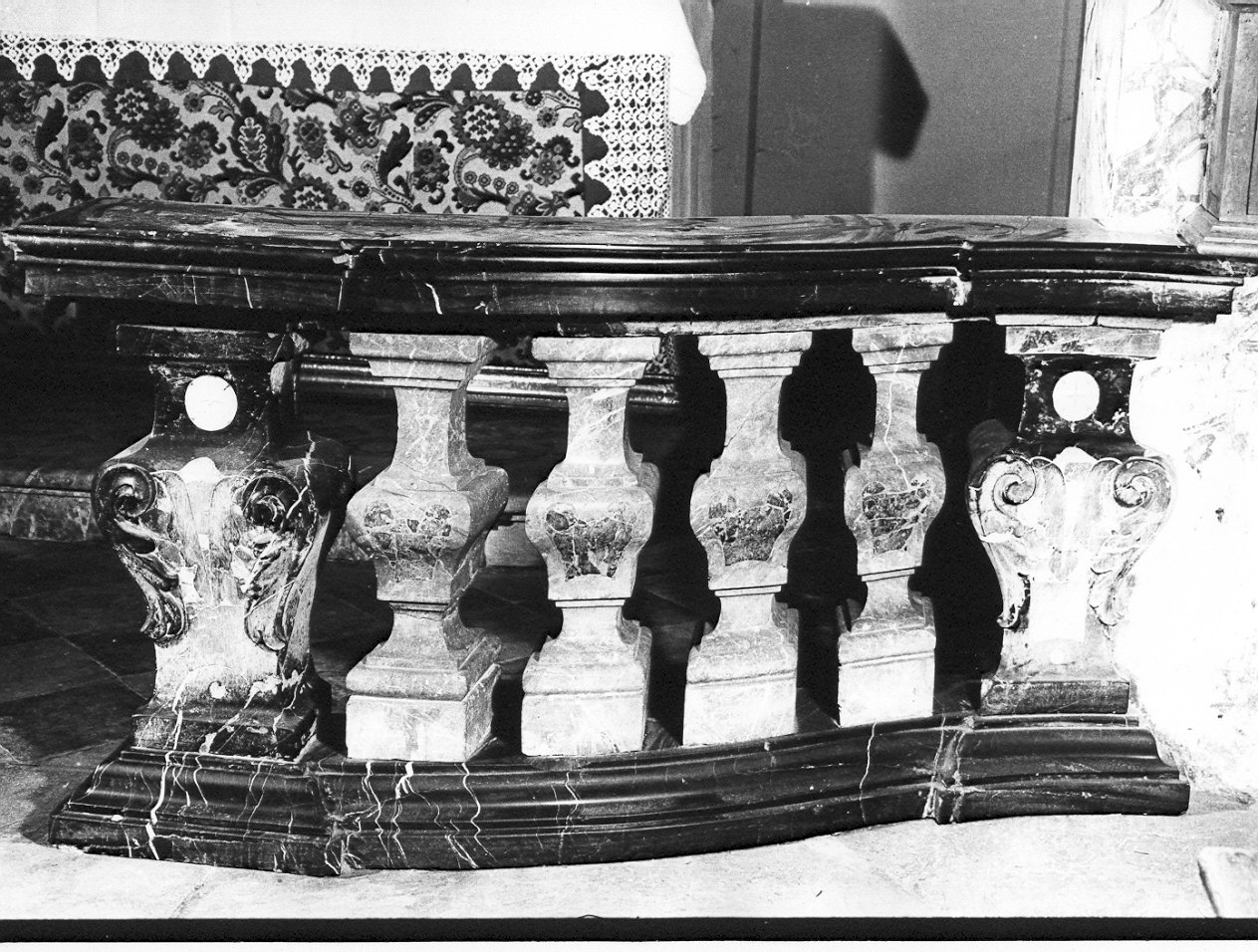 balaustrata di altare, opera isolata - ambito lombardo (sec. XVIII)