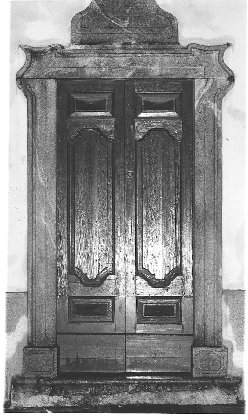 portale, opera isolata - bottega lombarda (sec. XVIII)