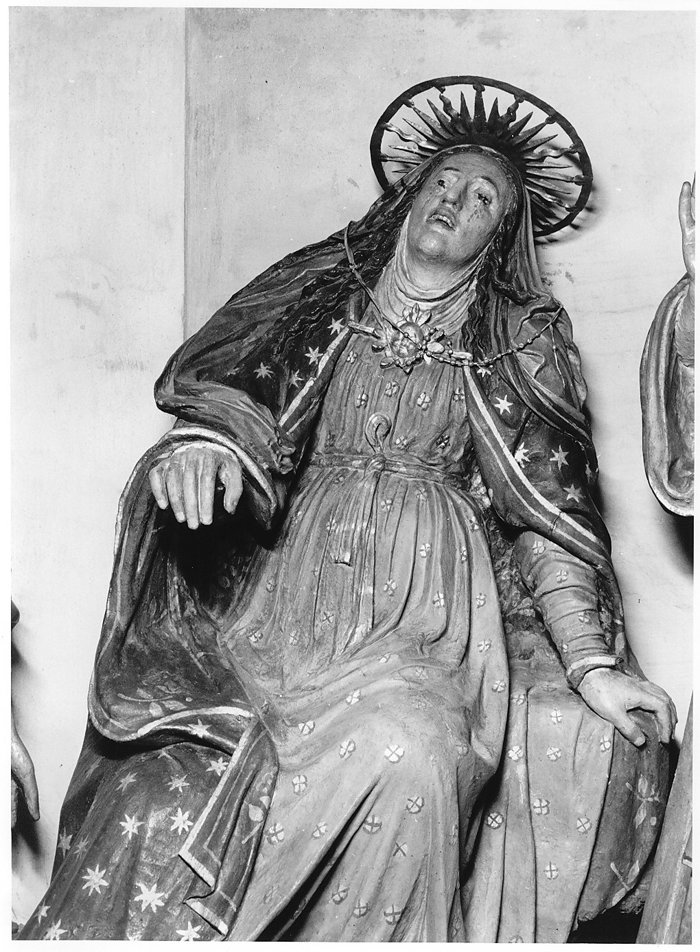Madonna (statua, elemento d'insieme) - bottega pavese (sec. XVI)