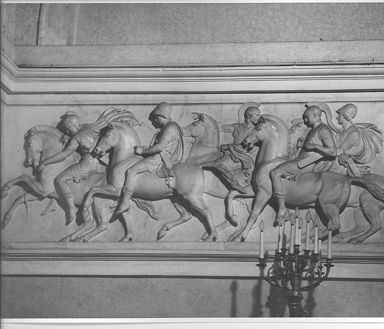 corteo di cavalieri macedoni (rilievo, opera isolata) di Thorvaldsen Bertel (sec. XIX)