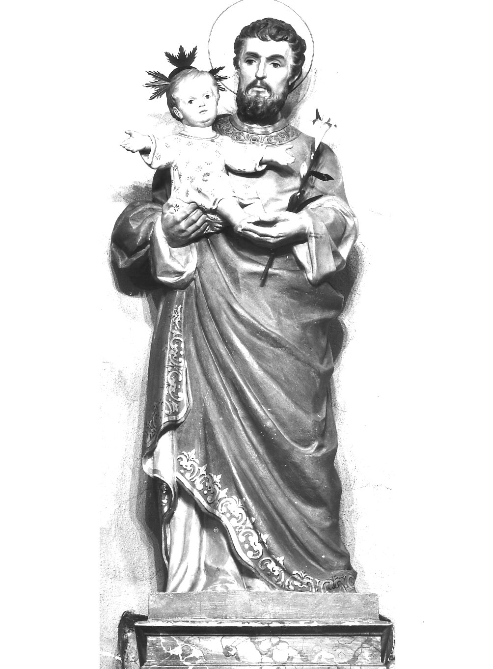 San Giuseppe con Gesù Bambino (statua, opera isolata) - bottega pavese (sec. XX)