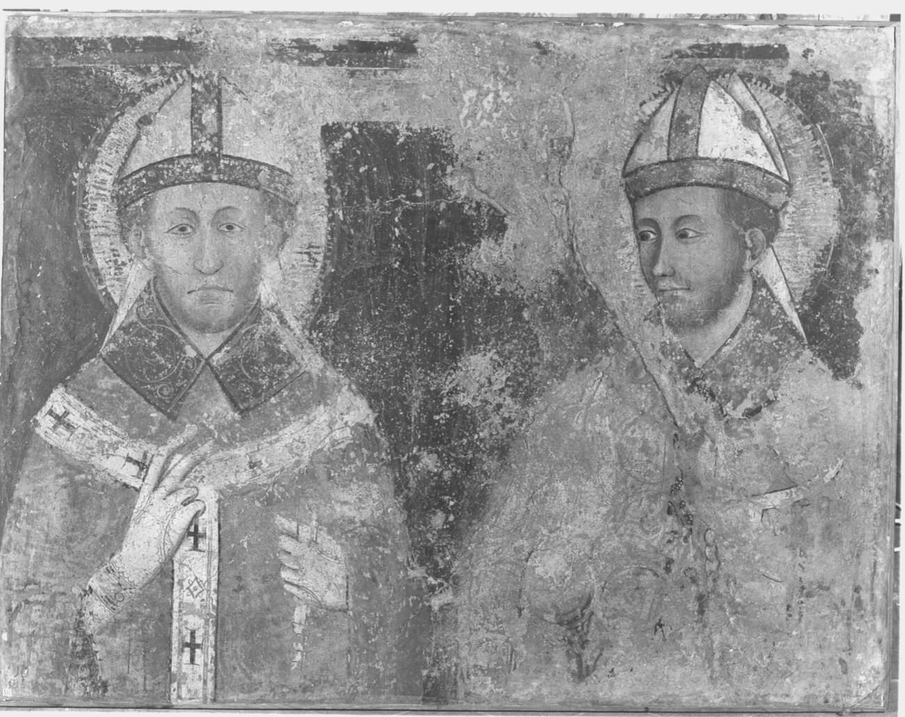 Santi vescovi (dipinto murale staccato, frammento) di Secondo Maestro di S. Margherita (attribuito) (prima metà sec. XIV)