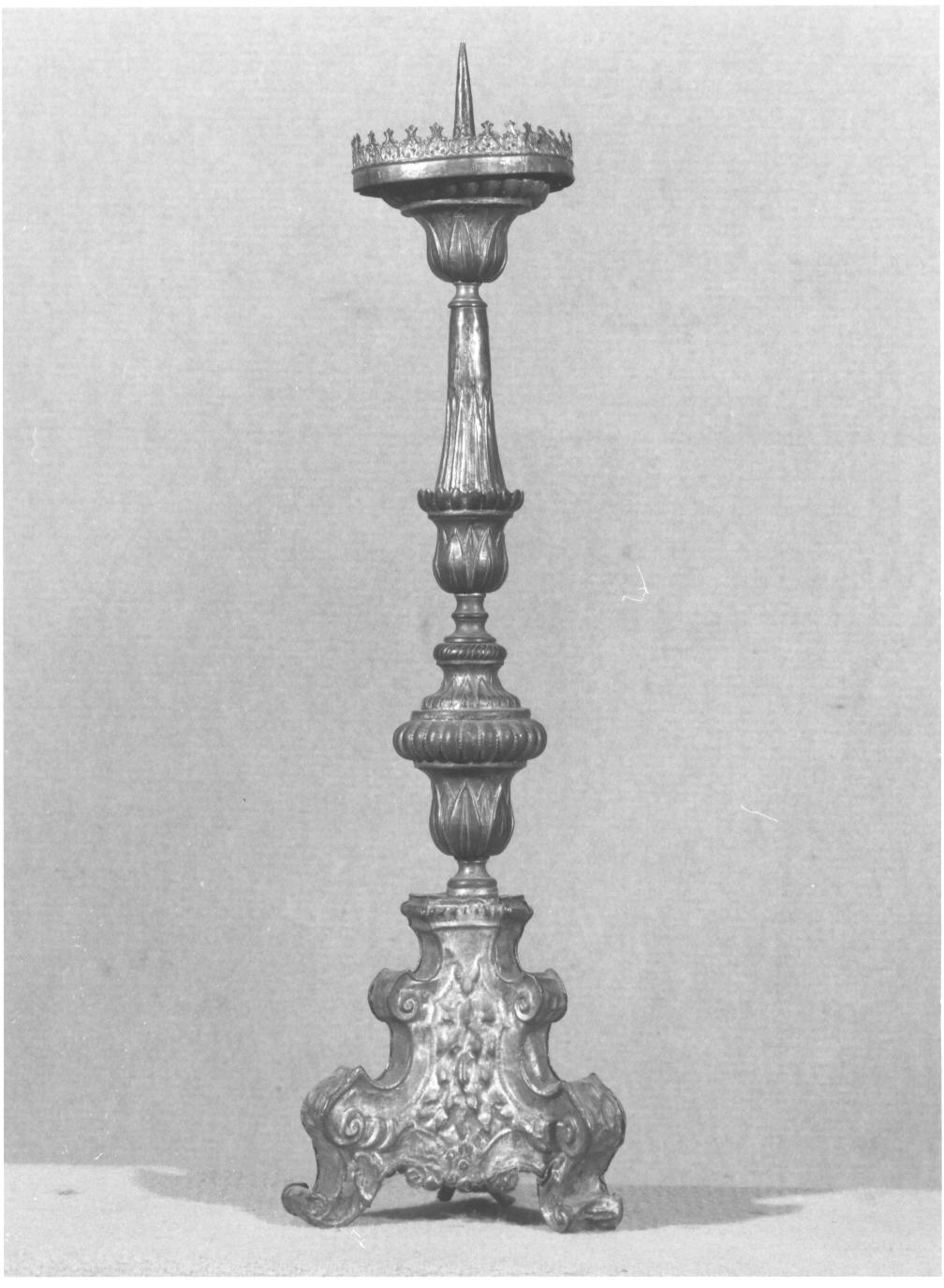 candeliere d'altare, coppia - bottega lombarda (prima metà sec. XVIII)