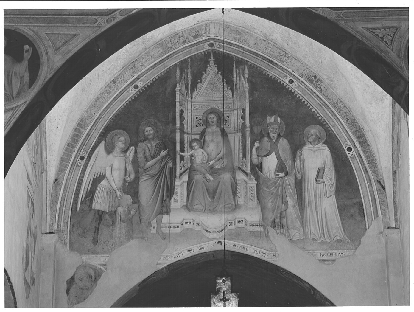 Madonna col Bambino in trono con San Michele Arcangelo, San Giovanni Battista, Sant'Ambrogio, San Bernardo e devoto (dipinto murale, opera isolata) - ambito lombardo (sec. XIV)