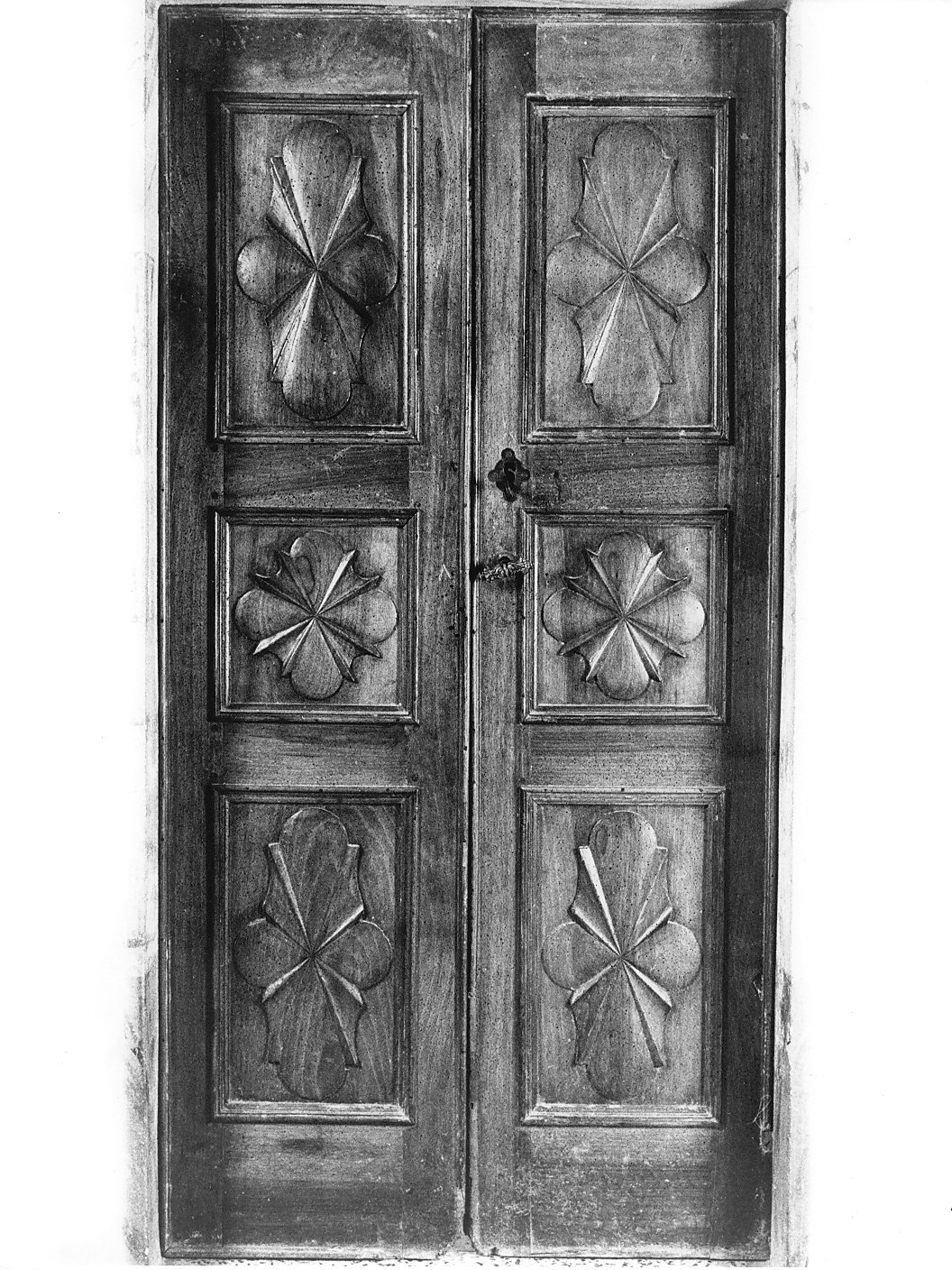 porta, coppia - bottega lombarda (fine/inizio secc. XVII/ XVIII)