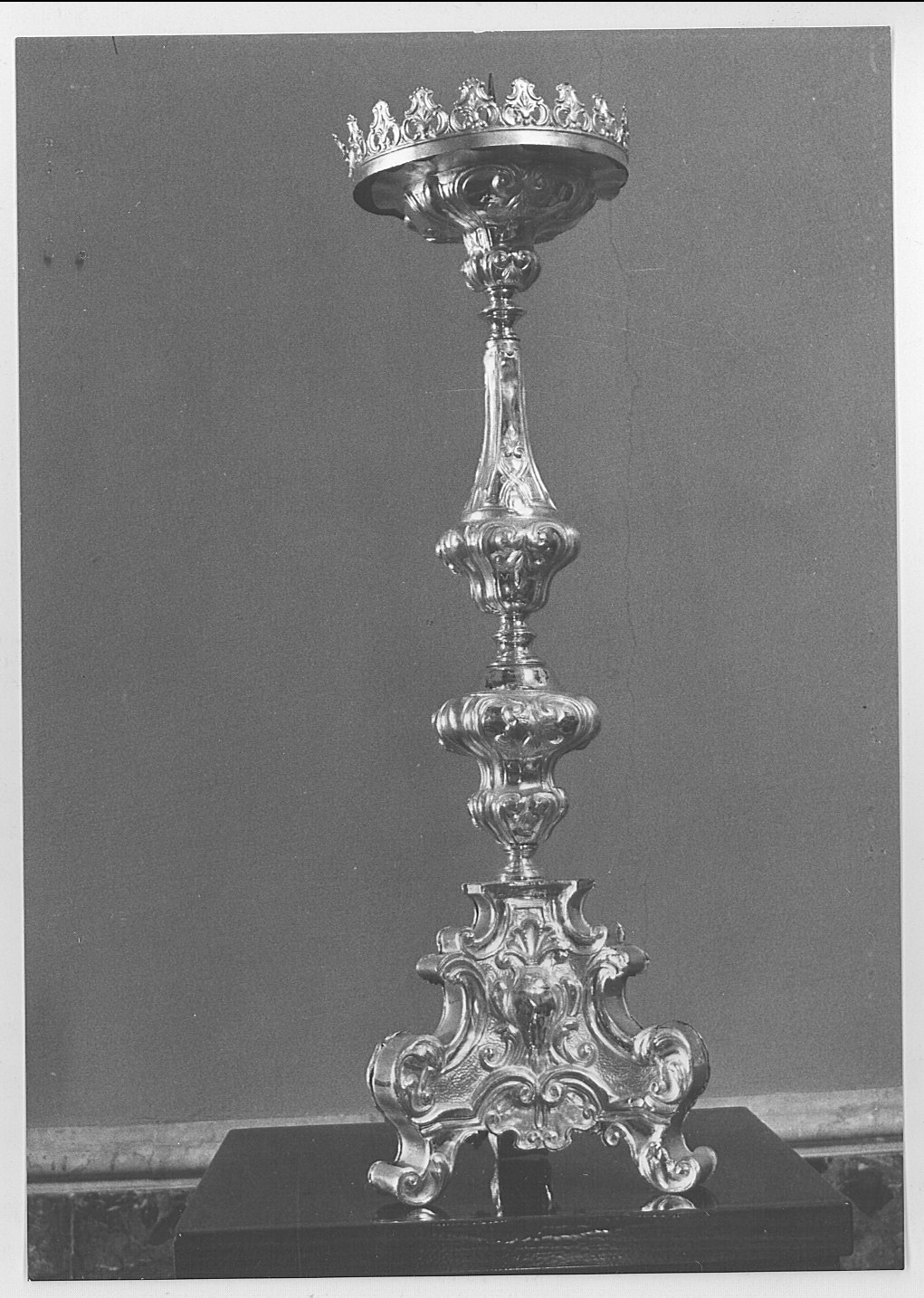 candeliere d'altare, serie - bottega lombarda (sec. XVIII)