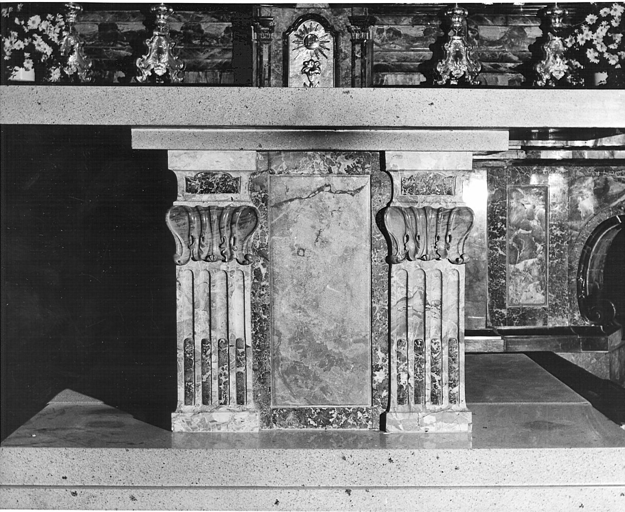 basamento d'altare, opera isolata - bottega lombarda (metà sec. XVIII)