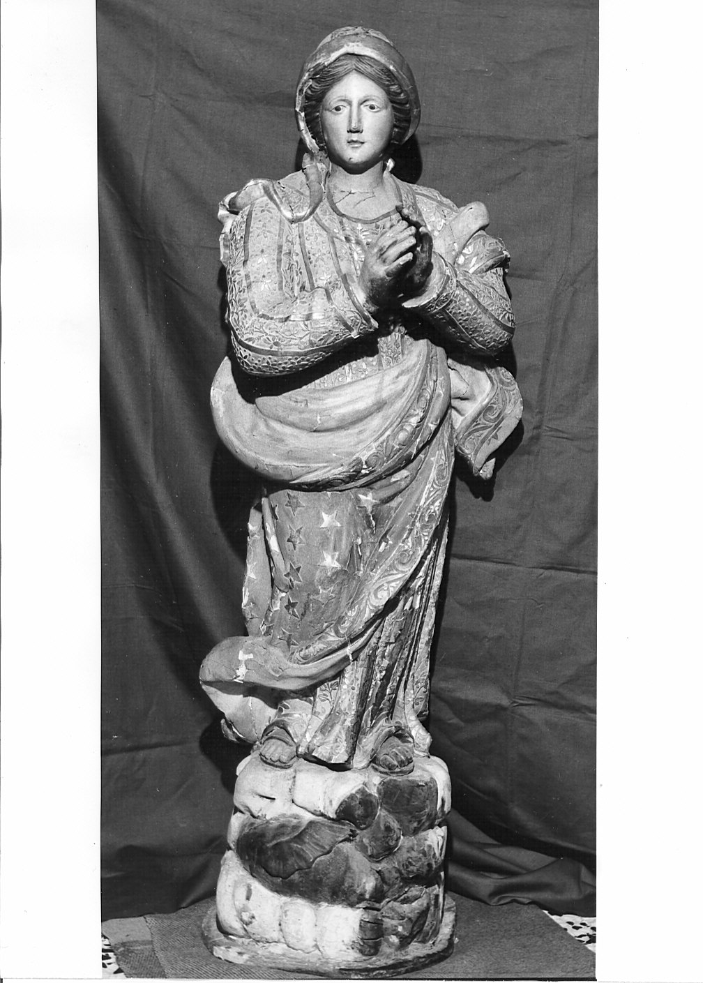 Madonna Immacolata (statua, opera isolata) - bottega lombarda (metà sec. XVII)