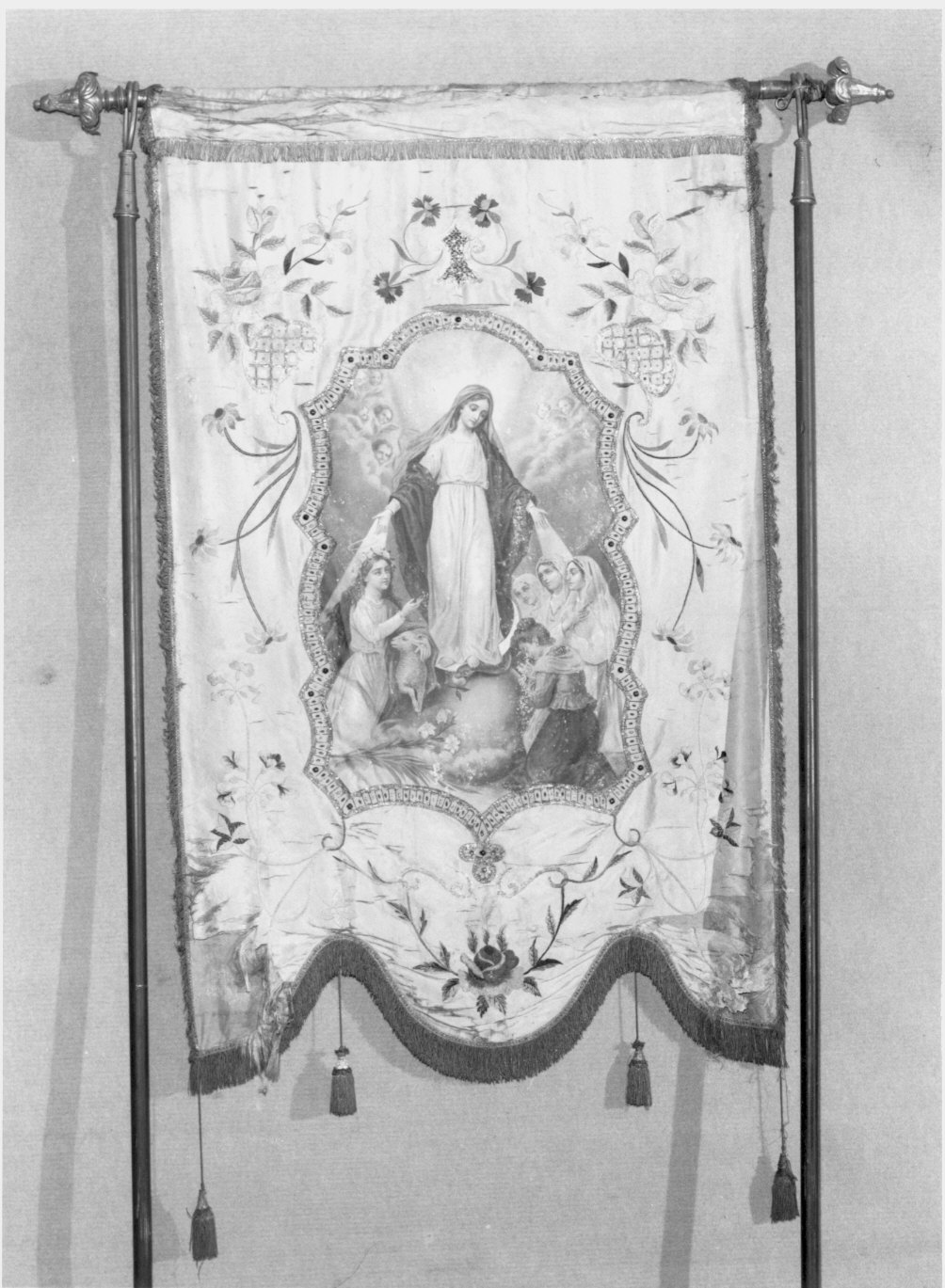 Madonna con Sant'Agnese e oranti (stendardo processionale) - bottega lombarda (fine/inizio secc. XIX/ XX)