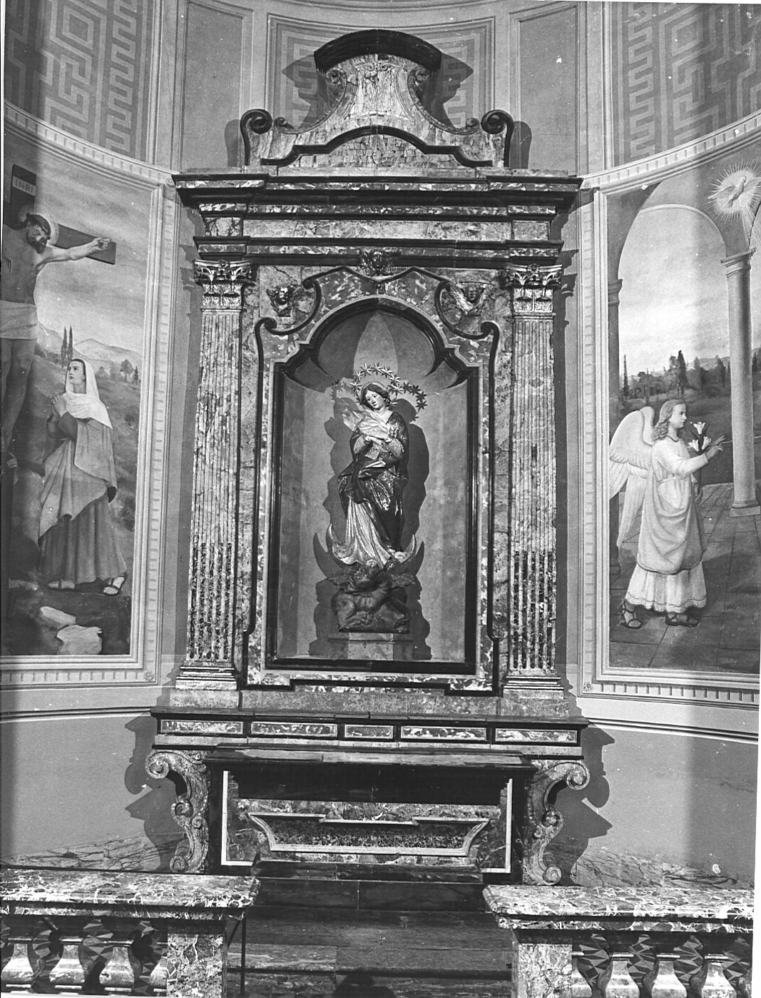 Vergine che sconfigge il Demonio, Madonna che sconfigge Satana (altare - a edicola, insieme) - bottega lombarda (metà sec. XVIII)
