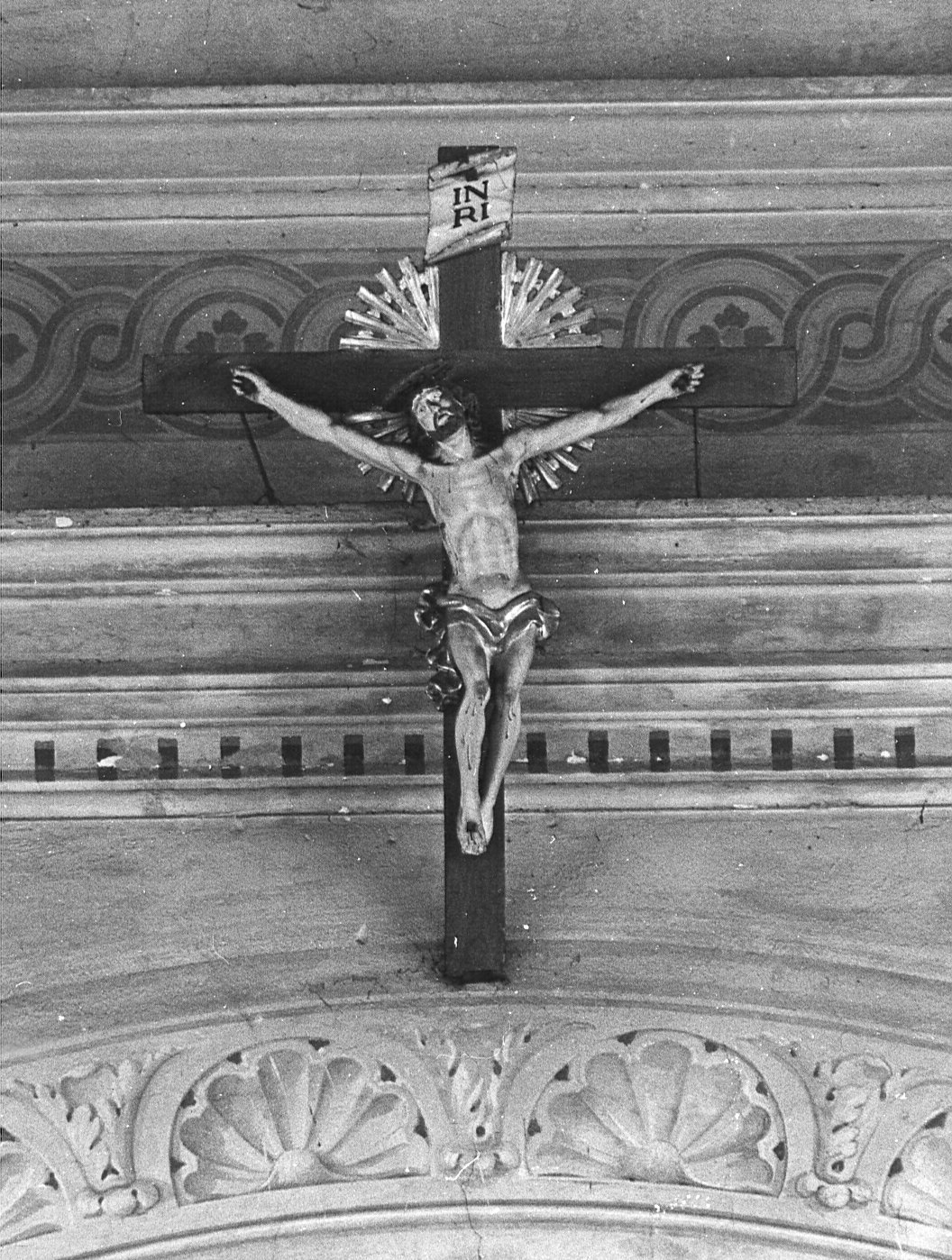 Crocifisso, crocifissione di Cristo (crocifisso del trave trionfale, opera isolata) - bottega lombarda (prima metà sec. XVIII)
