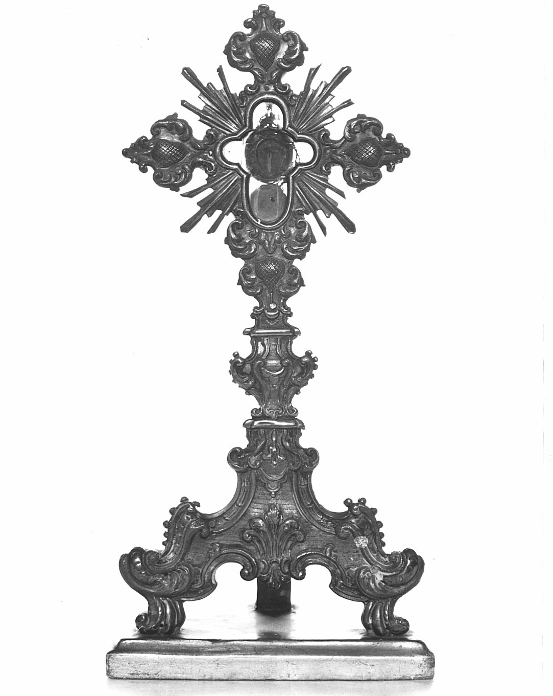 croce raggiata (reliquiario - a croce, opera isolata) - bottega lombarda (metà sec. XIX)