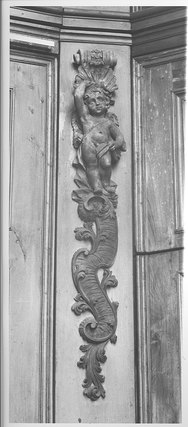 angioletto/ motivi decorativi (rilievo) - bottega comasca (prima metà sec. XVII)