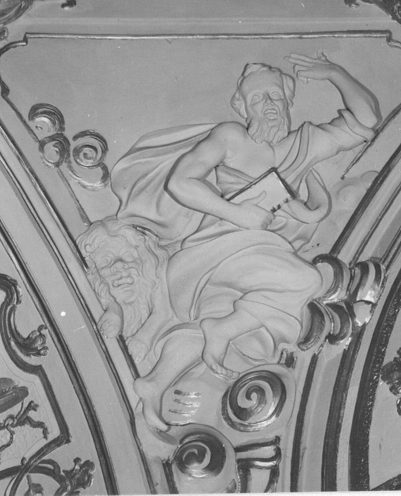 L'Evangelista Marco, San Marco Evangelista (decorazione plastica, elemento d'insieme) - bottega lombarda (sec. XVIII)